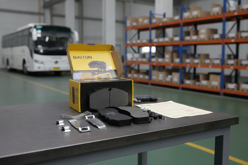 Упаковка тормозной колодки BAIYUN cp2215 и знак сертификации ECE R90 для вторичного рынка автобусов Yutong