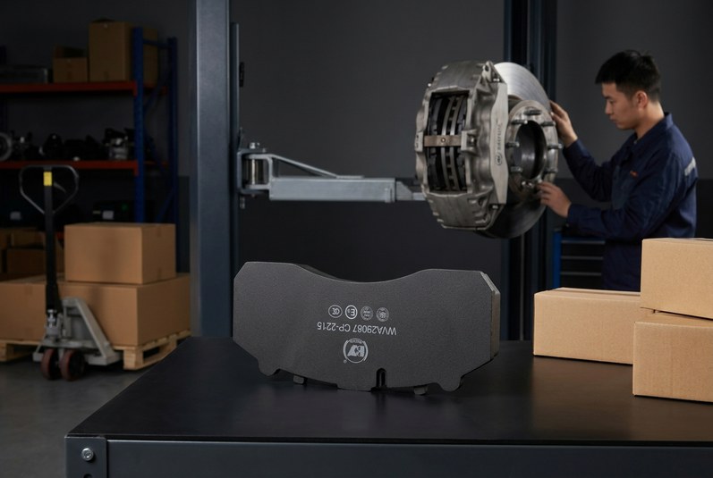 Экспортная команда BAIYUN Brake готова обсудить MOQ тормозных колодок для коммерческих автомобилей