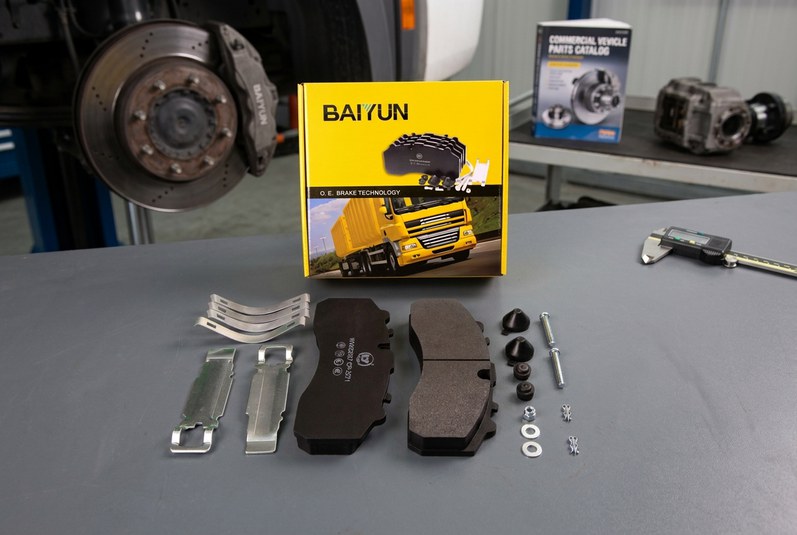 Проверка поверхности трения тормозной колодки коммерческого грузовика BAIYUN Brake CP2271